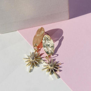 THE FESTIVE EARRINGS