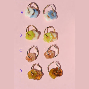 FLORAL RESIN HOOP EARRINGS