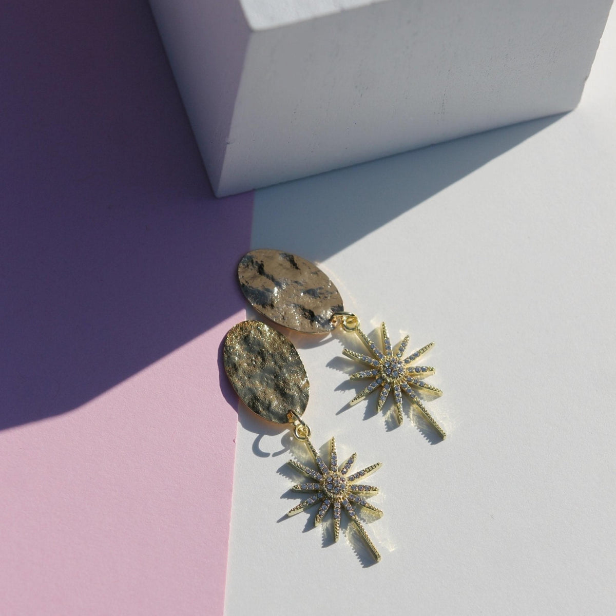 THE FESTIVE EARRINGS