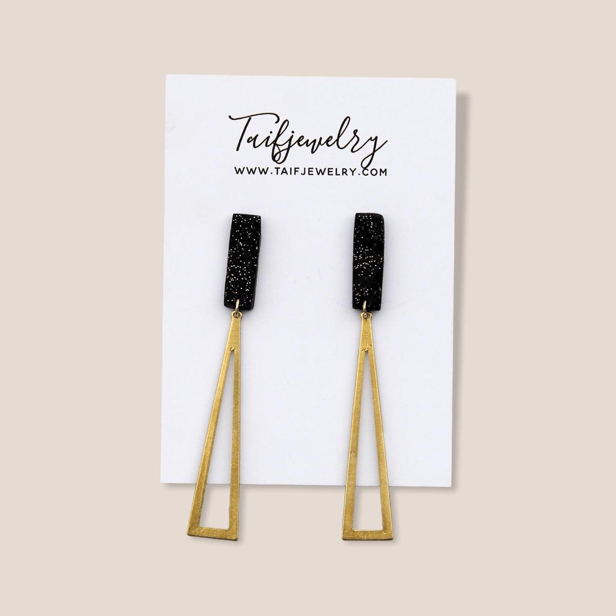 THE TRIANGLE EARRINGS