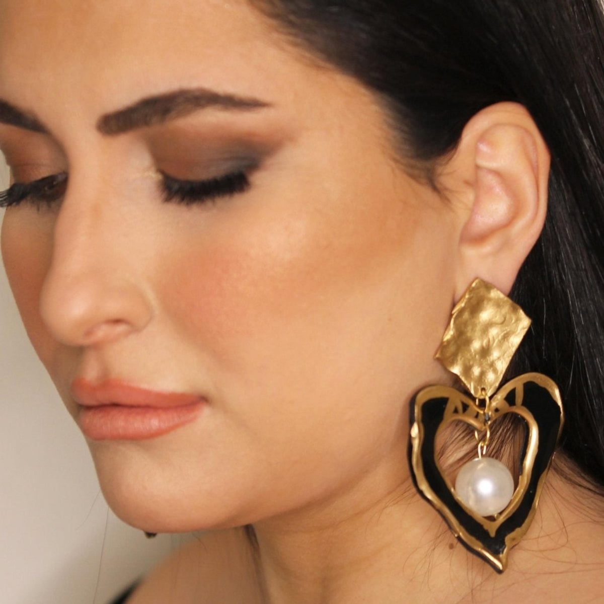 THE BIG HEART GLAM EARRINGS