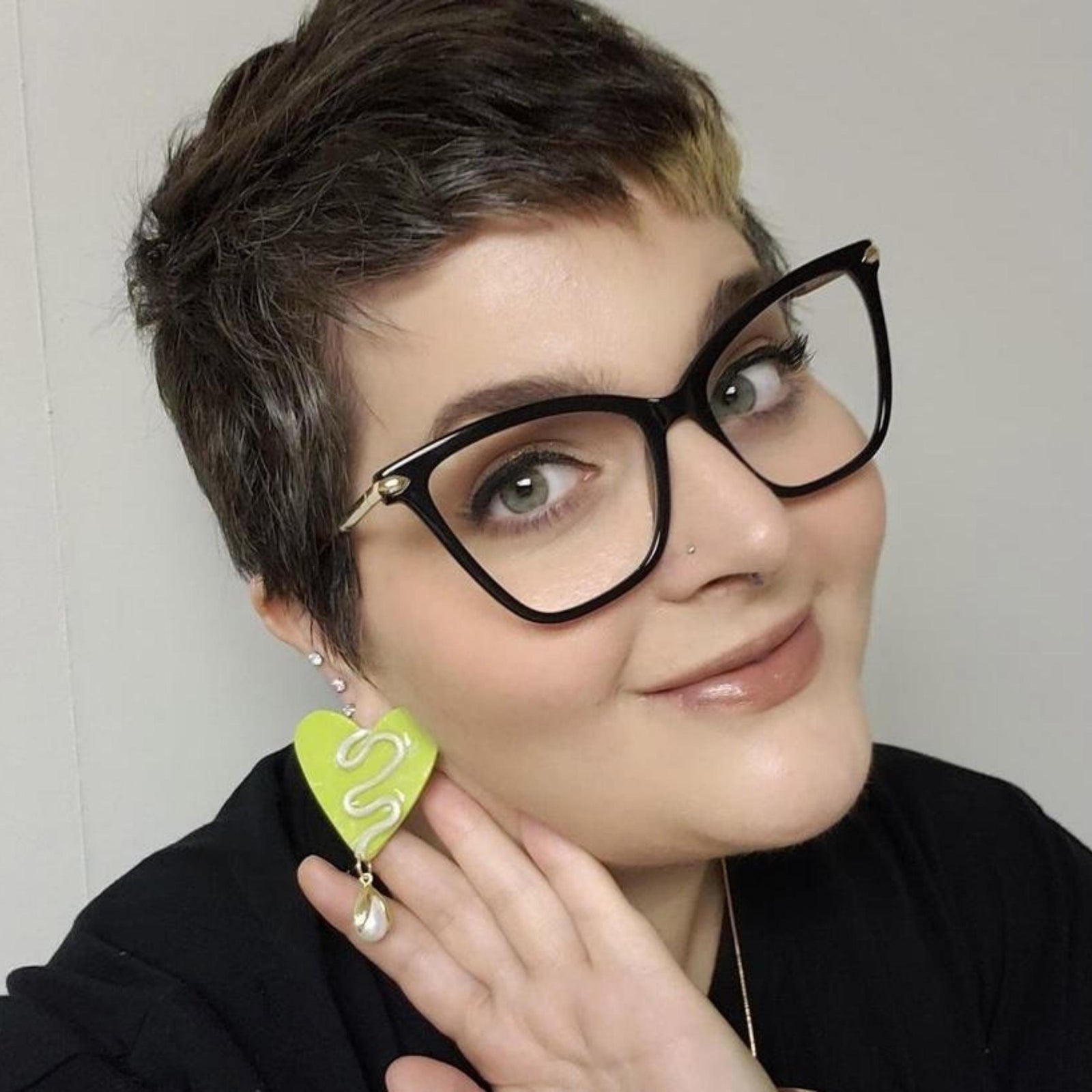 THE FUNKY HEART EARRINGS.