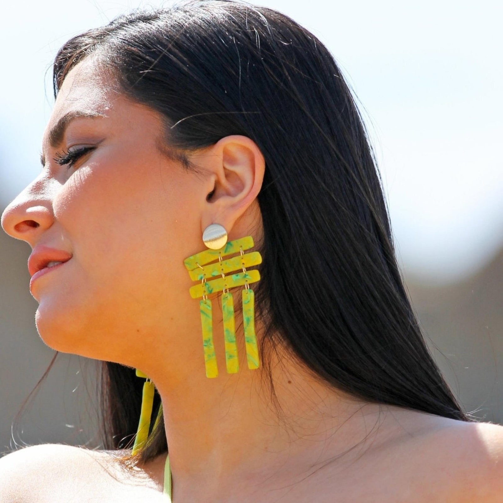 THE HELEBERIOUS EARRINGS