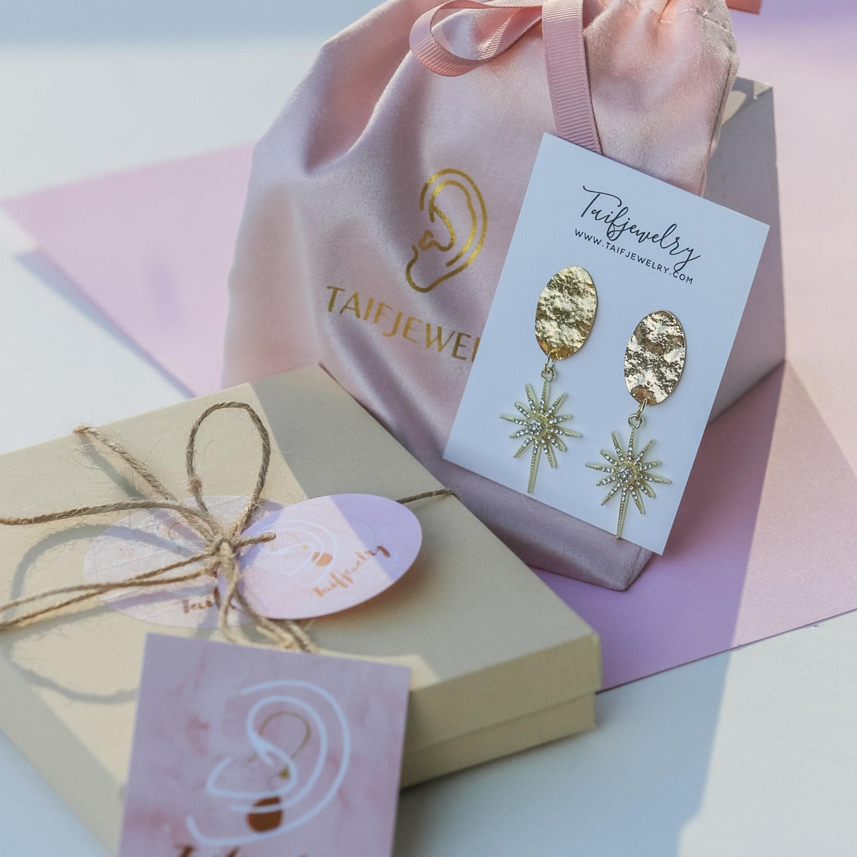 THE FESTIVE EARRINGS