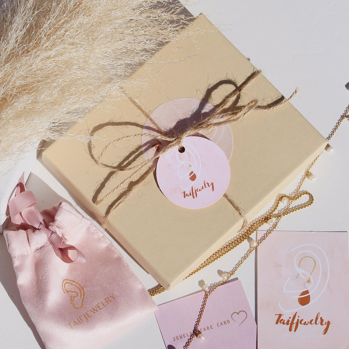 THE MAID OF HONOR EARRINGS