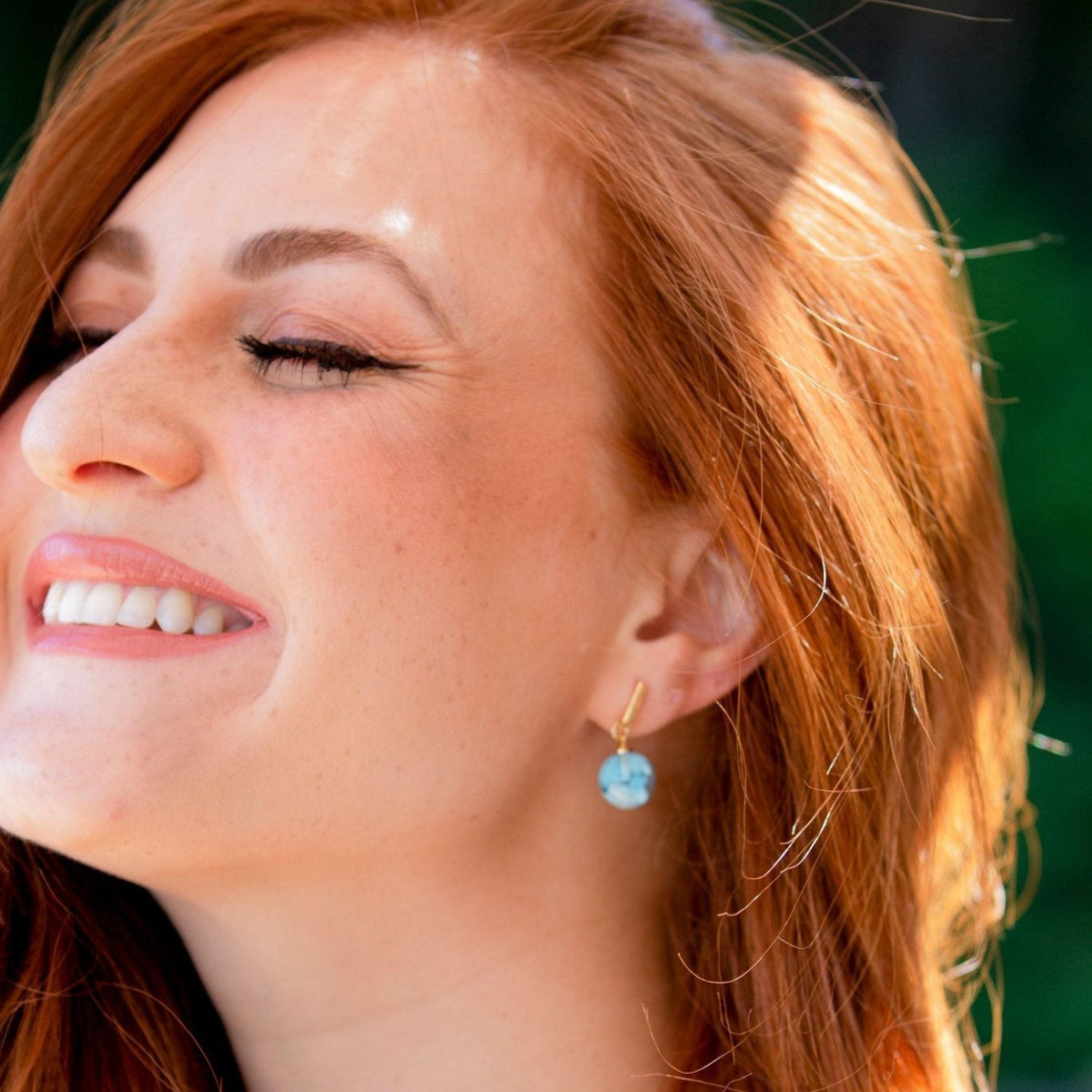 CLOUD RESIN STUD HOOP EARRINGS