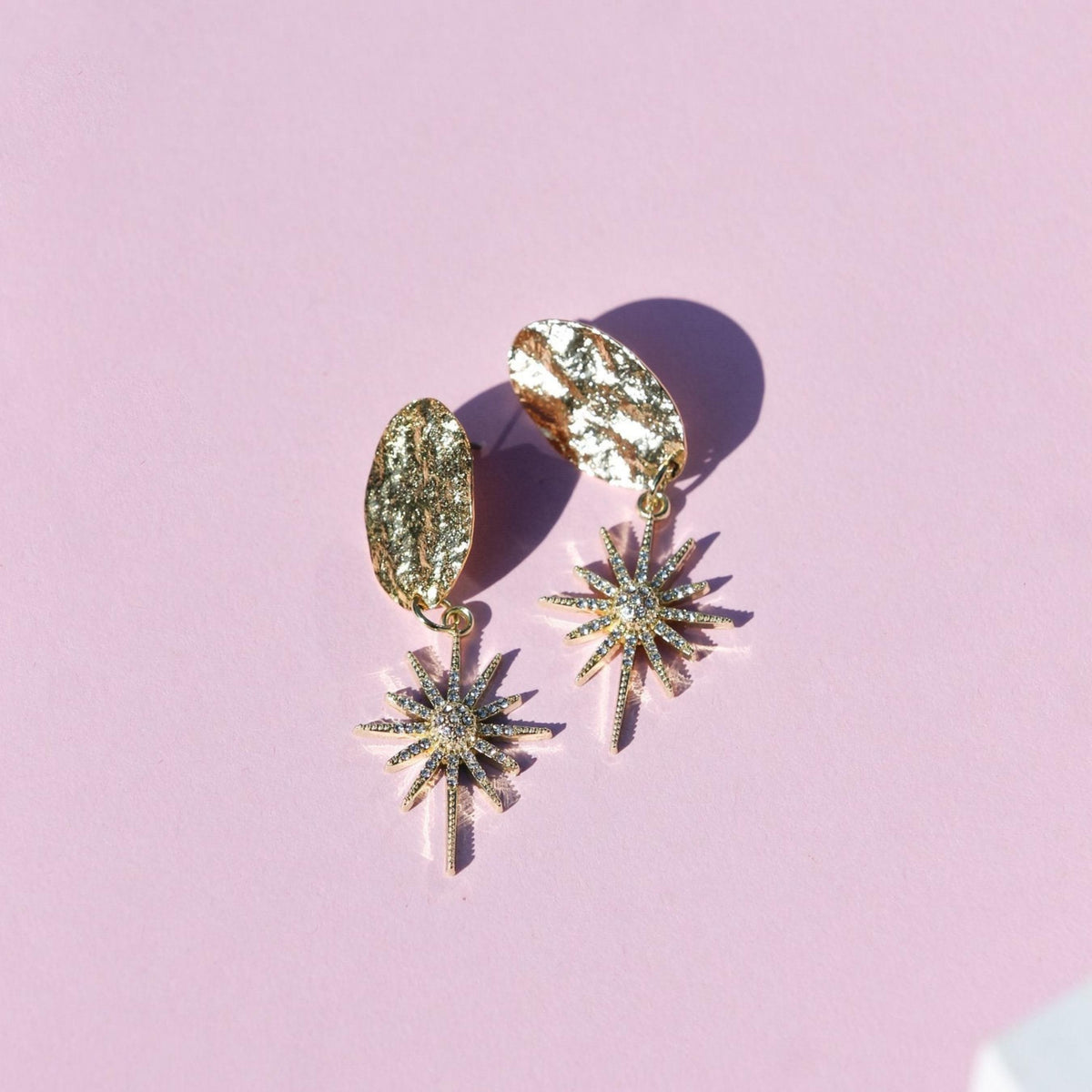 THE FESTIVE EARRINGS