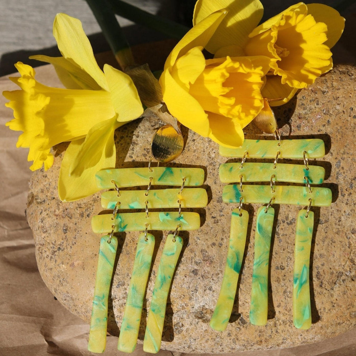 THE HELEBERIOUS EARRINGS